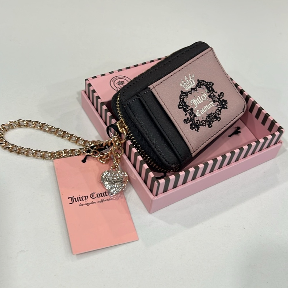 👑Cute. Juicy Couture Wristlet. - Picture 15 of 16